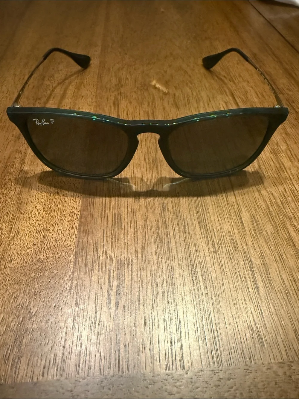 Ray-Ban great very